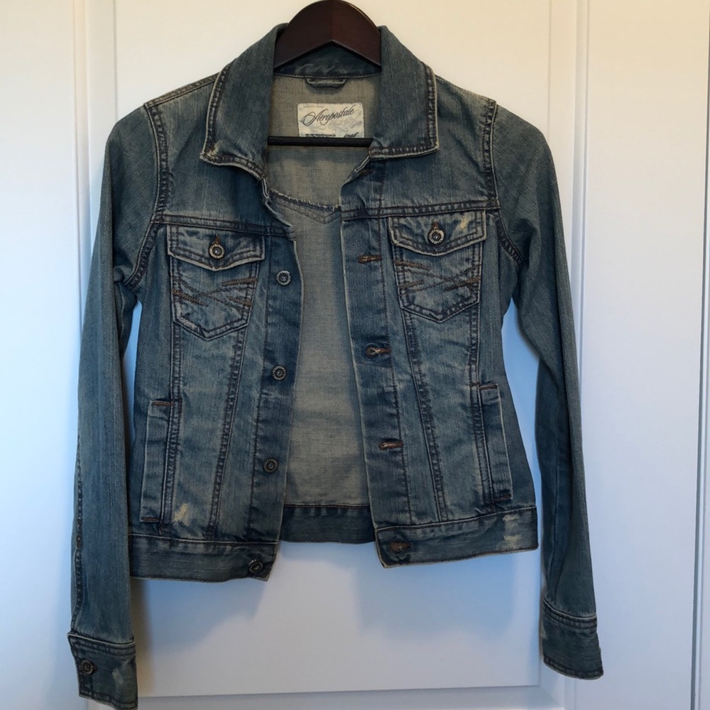 Aeropostale distressed jean jacket size Small.
